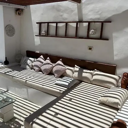 Casa Claudia Radazul Santa Cruz de Tenerife